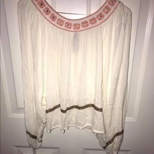 Cute White Top with flowers